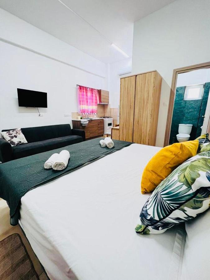 Cozy And Traditional - Ec Studios Larnaca Bagian luar foto