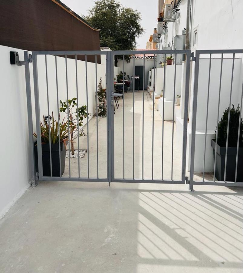 Cozy And Traditional - Ec Studios Larnaca Bagian luar foto