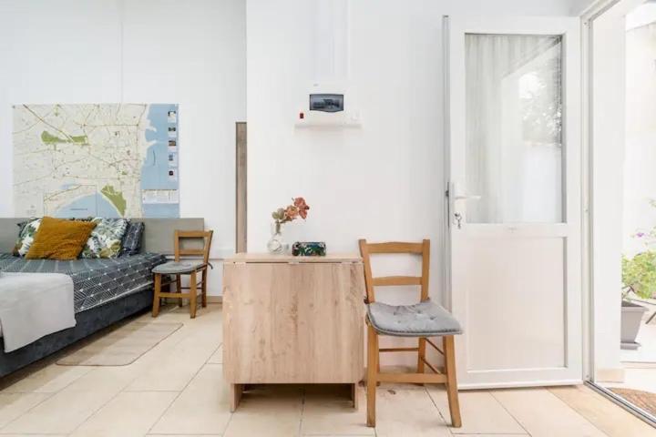Cozy And Traditional - Ec Studios Larnaca Bagian luar foto